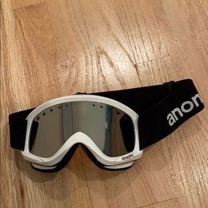 Ski goggles